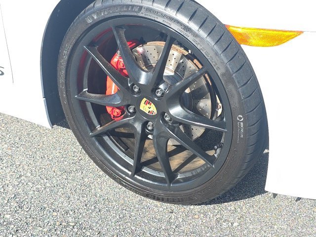 Used 2016 White Porsche  image 13