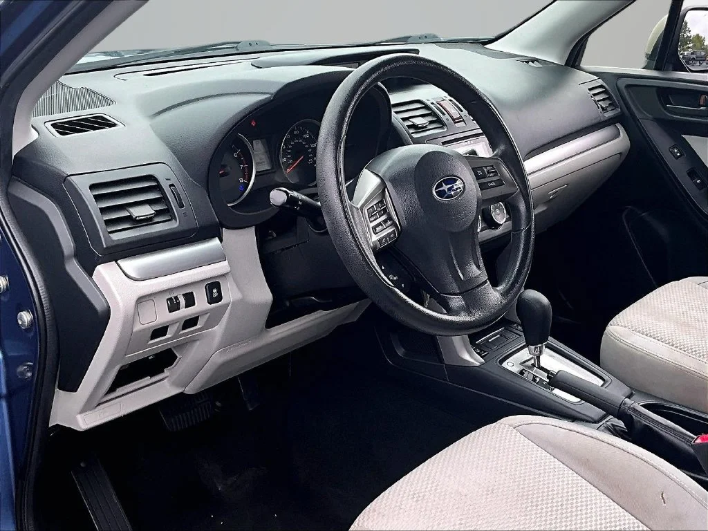 Used 2015 Blue Subaru 2.5i Premium image 13