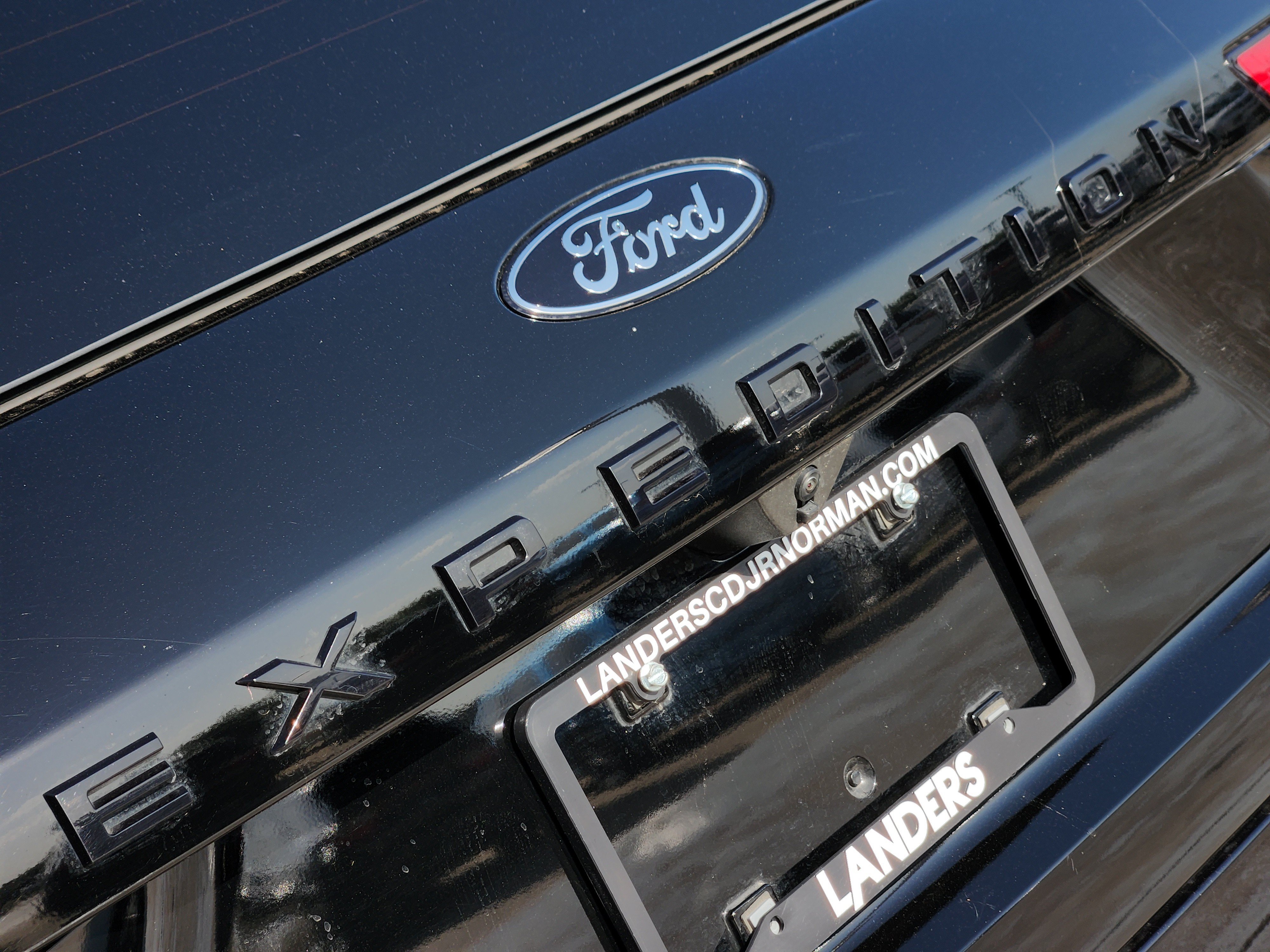 Used 2025 Agate Black Metallic Ford Platinum image 11