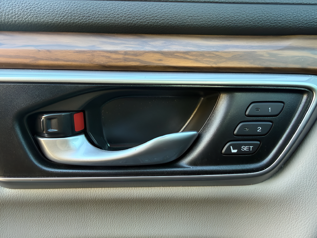 Used 2019  Honda EX-L image 26