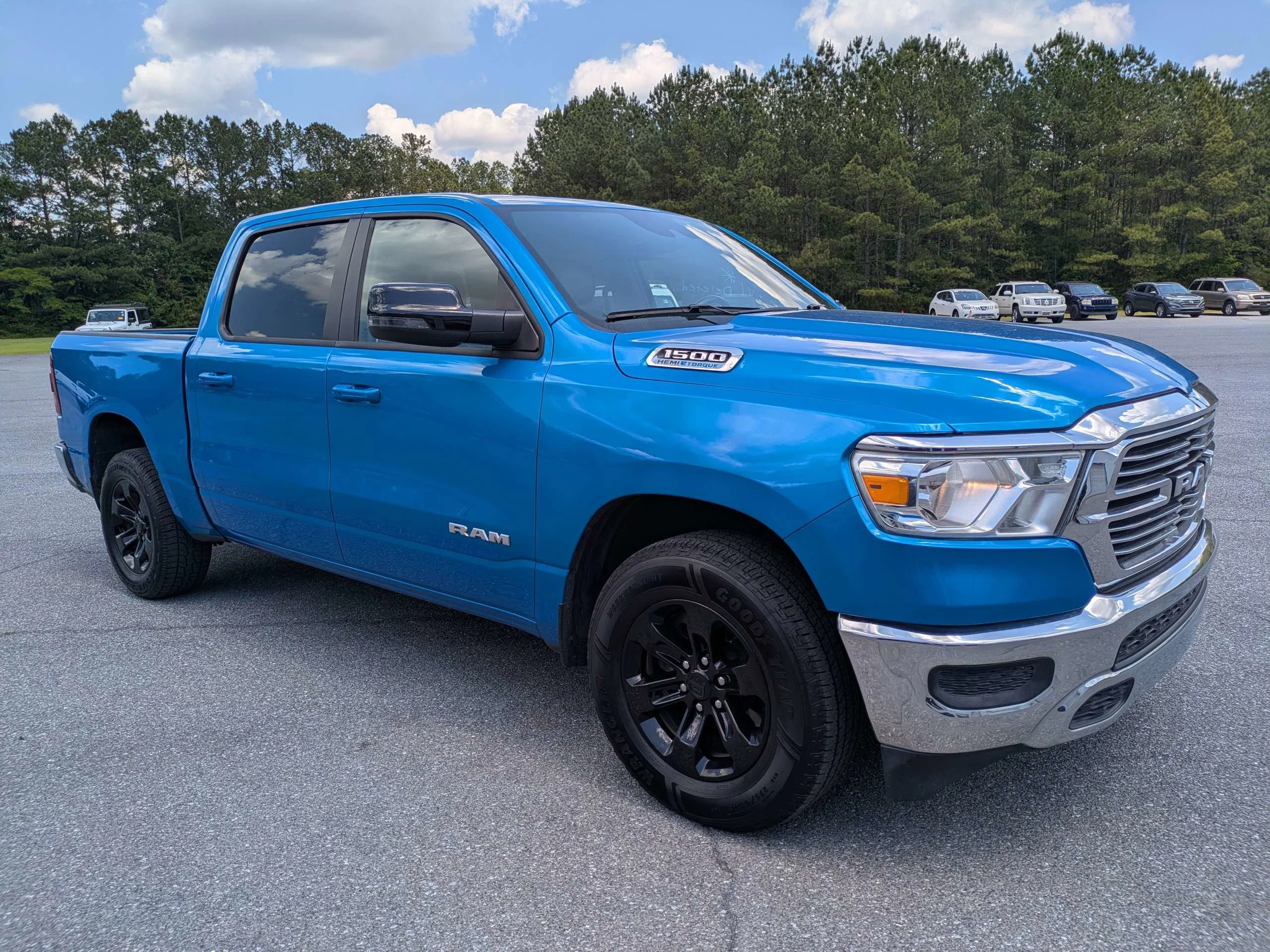 2024 RAM 1500 Laramie Crew Cab 5'7's photo