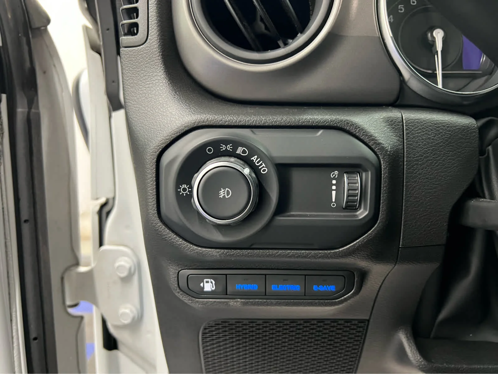 Used 2023 Bright White Clearcoat Jeep  image 16