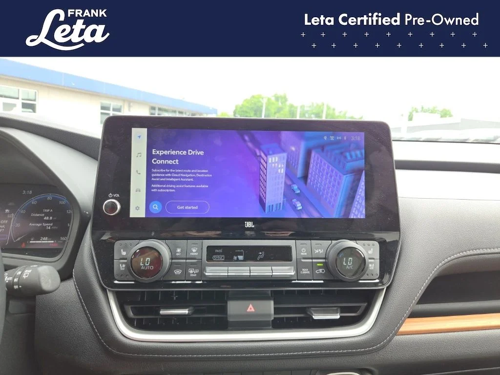 Used 2024 White Toyota Platinum image 10
