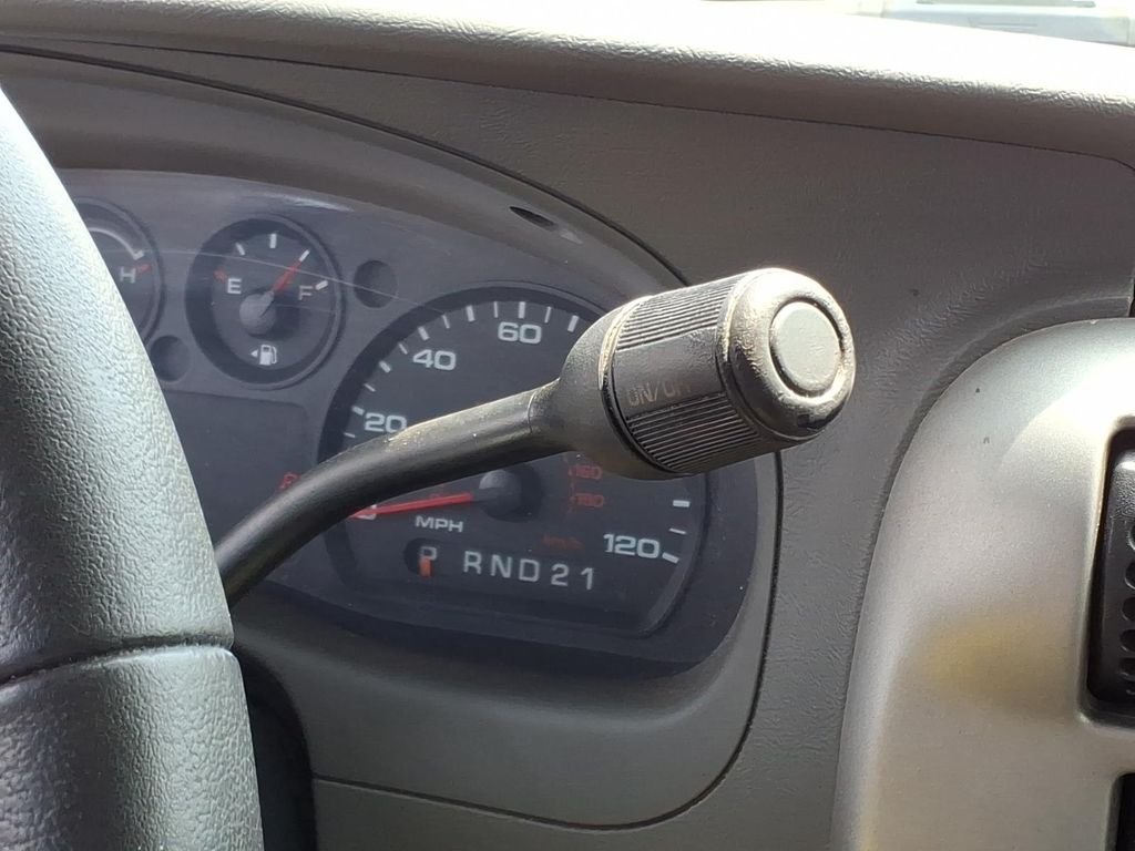 Used 2010 Silver Metallic Ford XL image 11