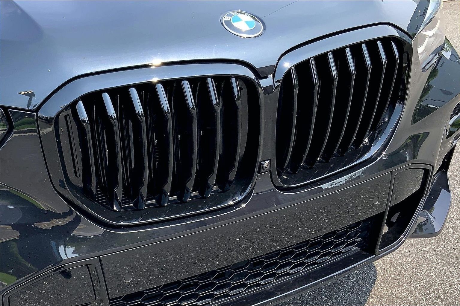 Used 2023 Black Sapphire Metallic BMW xDrive40i image 30