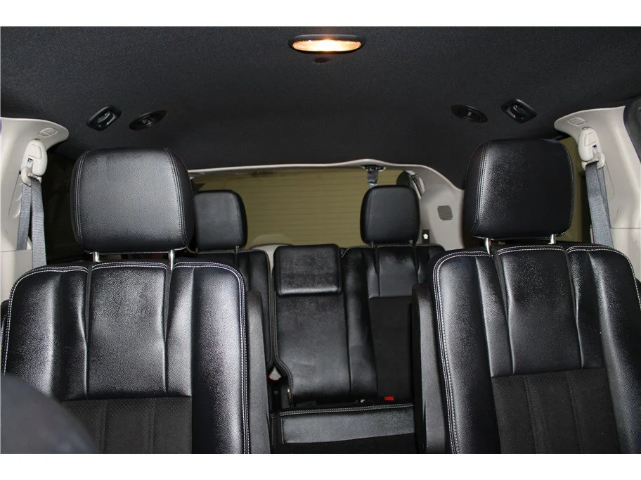 Used 2019 White Knuckle Clearcoat Dodge SXT image 25