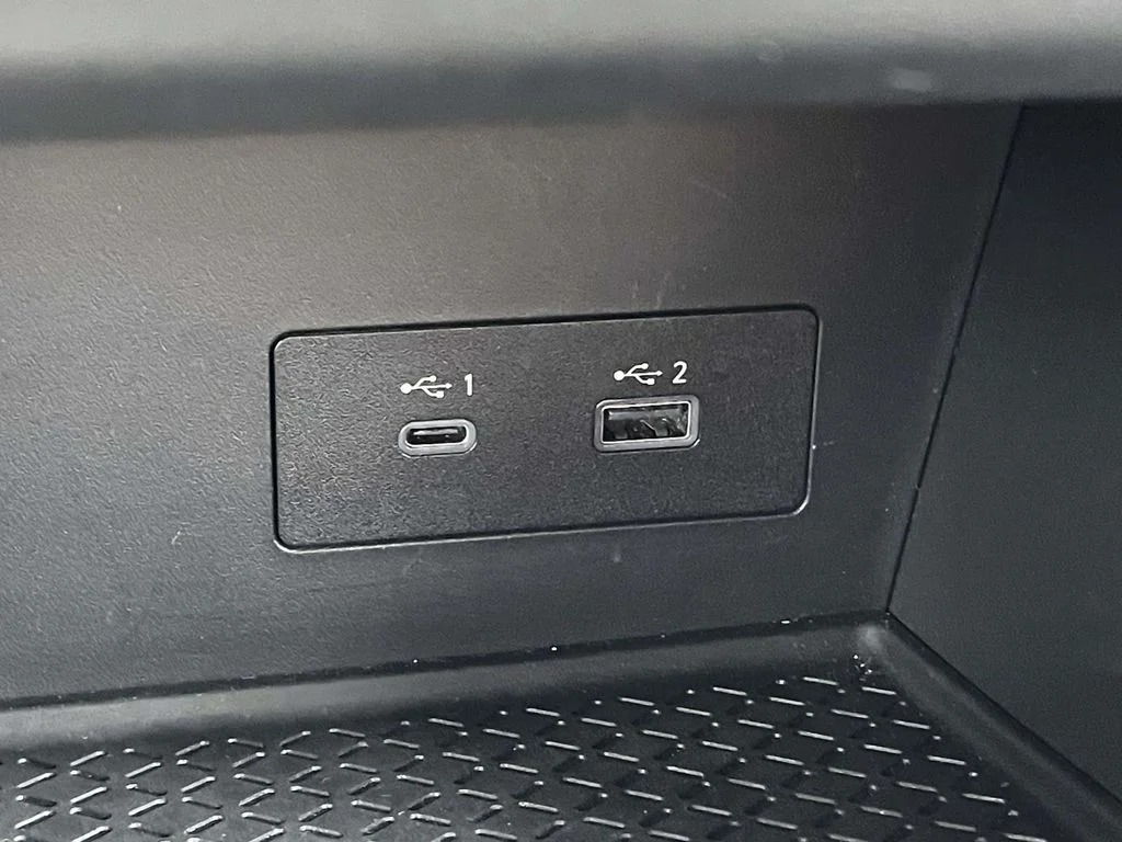 2025 Nissan Pathfinder SV - Photo 20