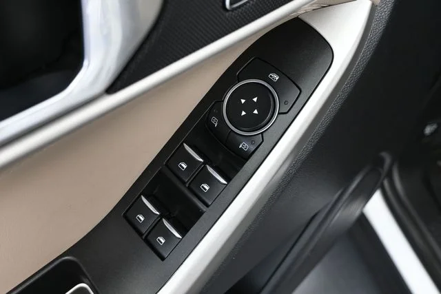 Used 2022 White Ford XLT image 15