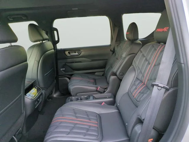 New 2026 Aspen White TriCoat / Super Black Two-tone Nissan PRO-4X® image 13