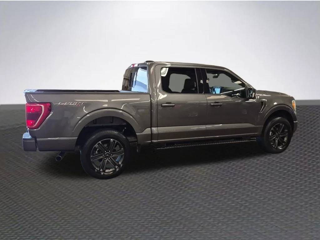 Certified Used 2023 Gray Metallic Ford XLT image 4