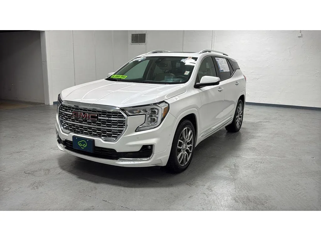 Certified Used 2023 White Frost Tricoat GMC Denali image 12