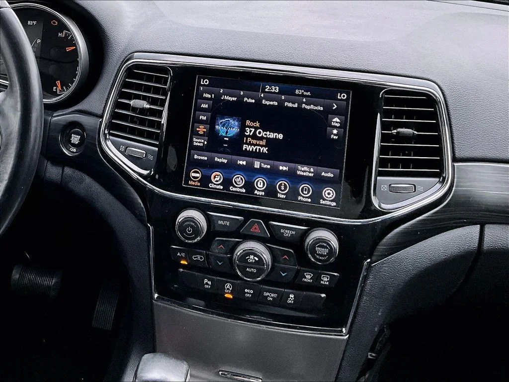 Used 2020 Gray Jeep Altitude image 7