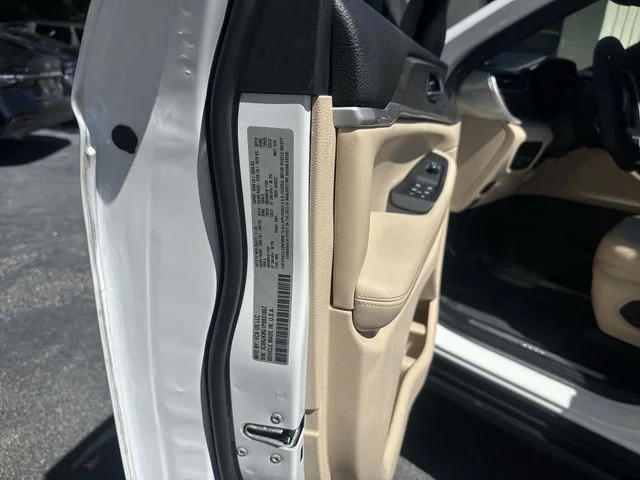 Used 2023 White Jeep Limited image 39