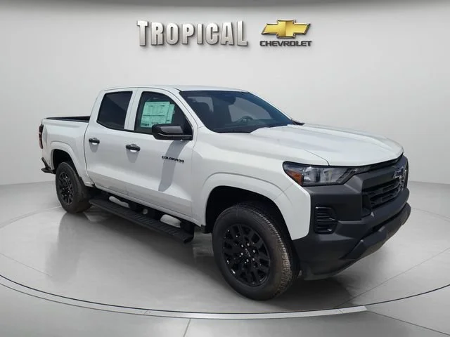 New 2026 Summit White Chevrolet WT image 7