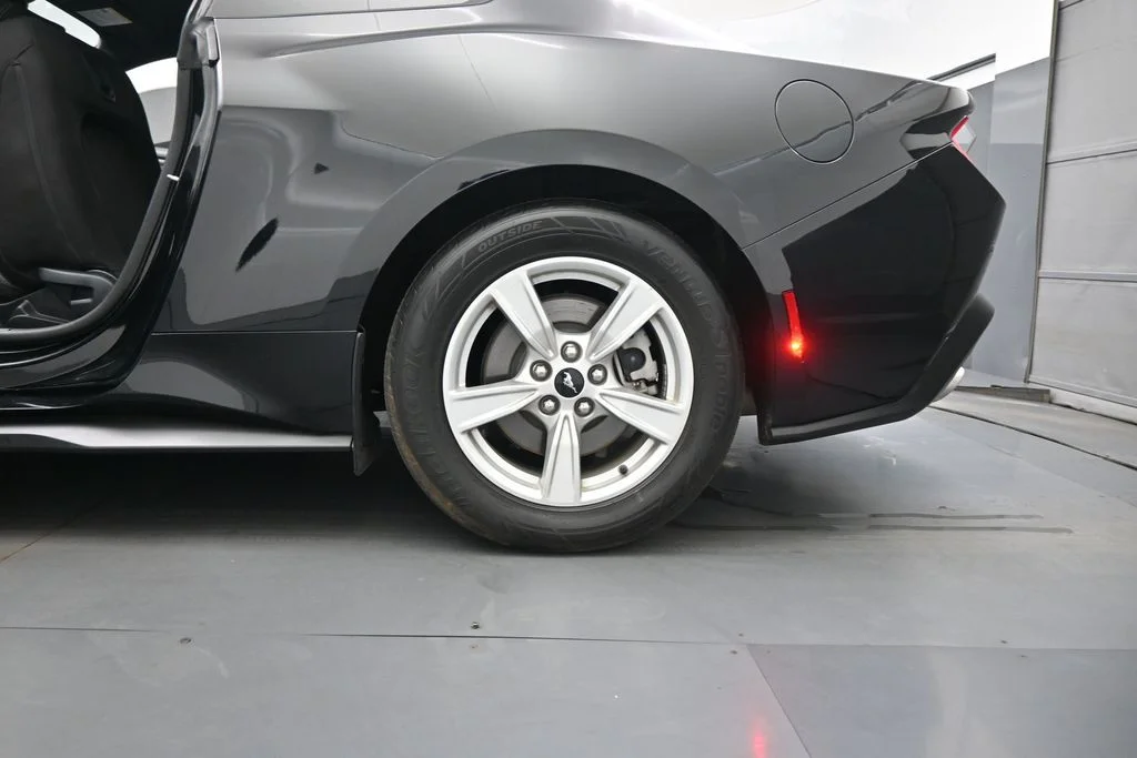 Used 2024 Black Ford EcoBoost image 14