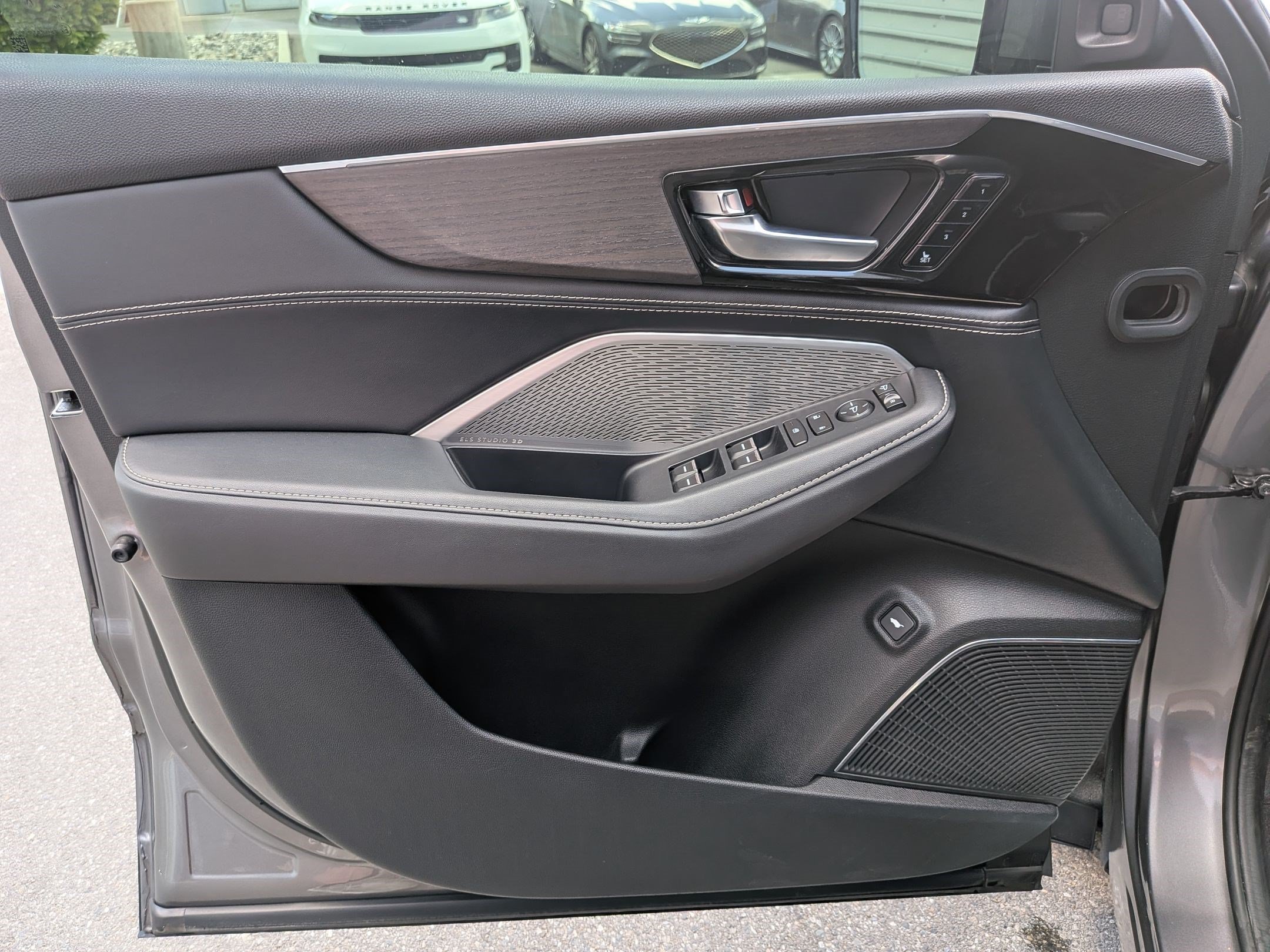 Used 2022 Liquid Carbon Metallic Acura w/Advance Package image 11