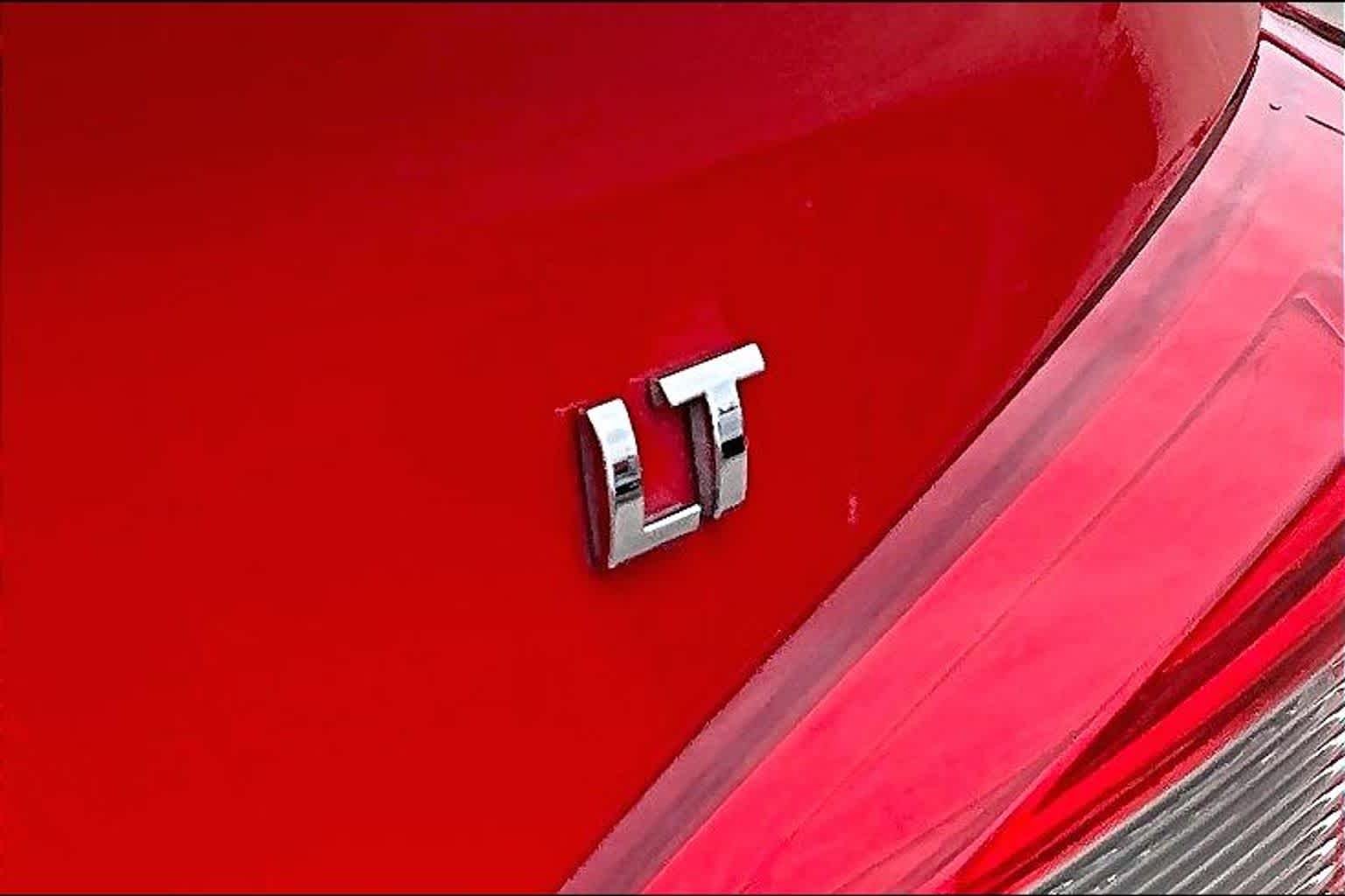 Used 2017 Red Chevrolet LT image 9