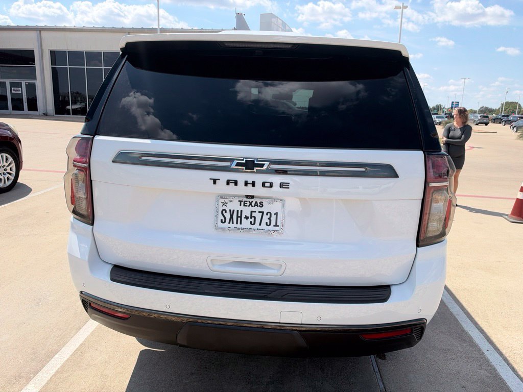 Used 2021 White Chevrolet Z71 image 4