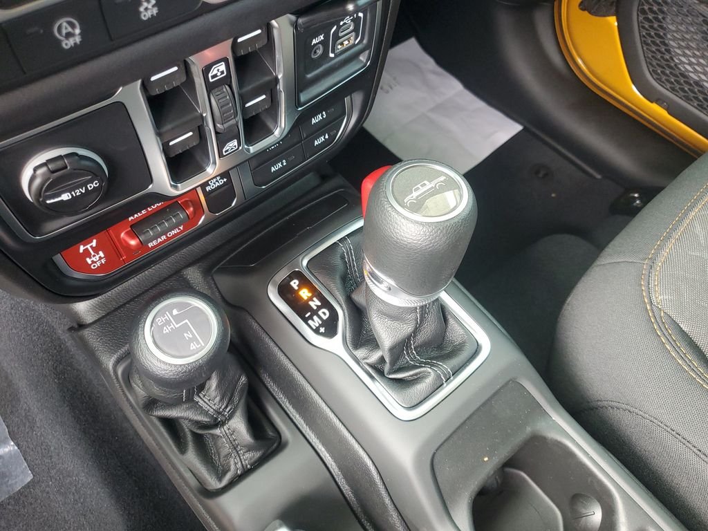 New 2026 Goldilocks Exterior Paint Jeep Mojave image 19