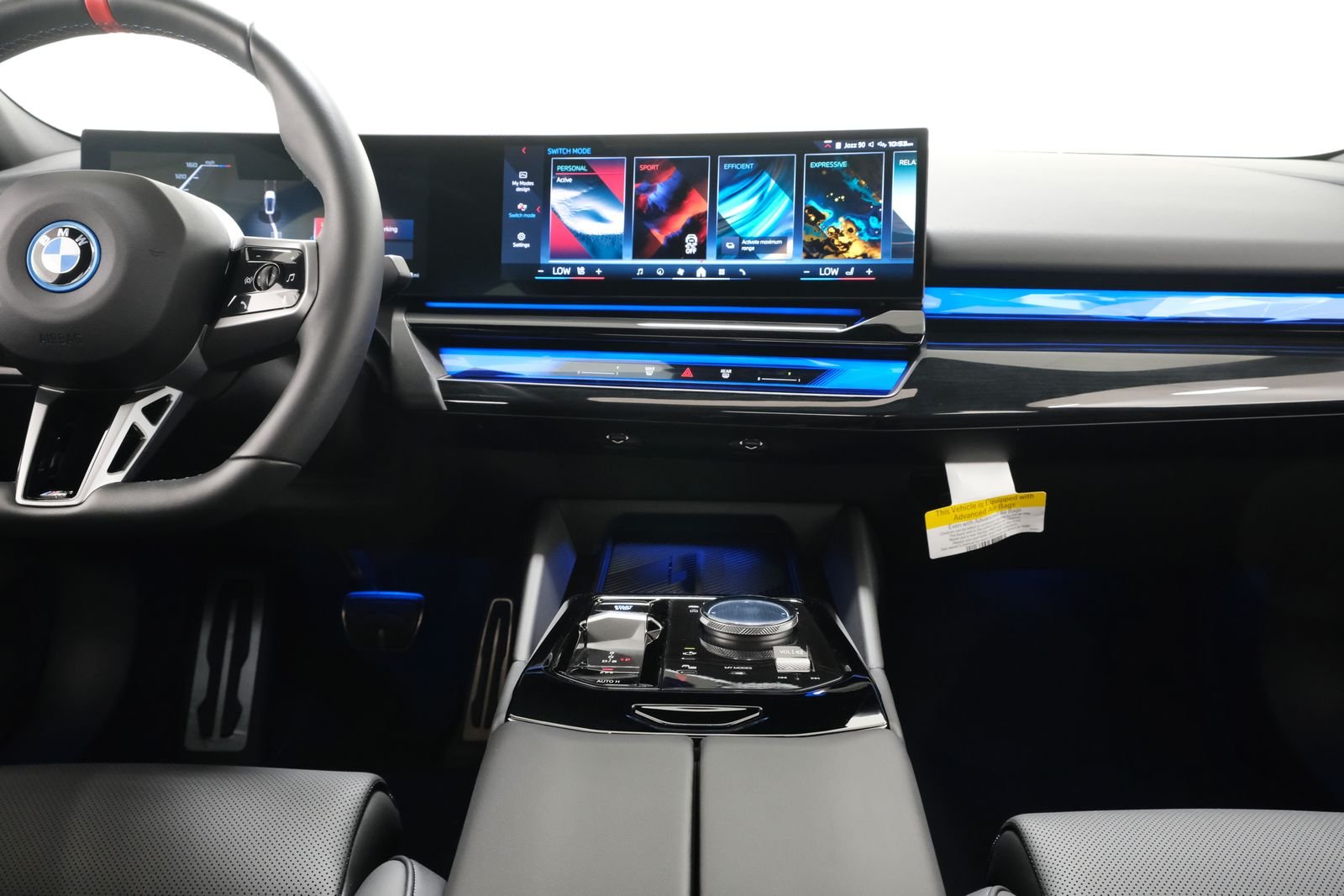 2025 BMW i5 M60 - Photo 9