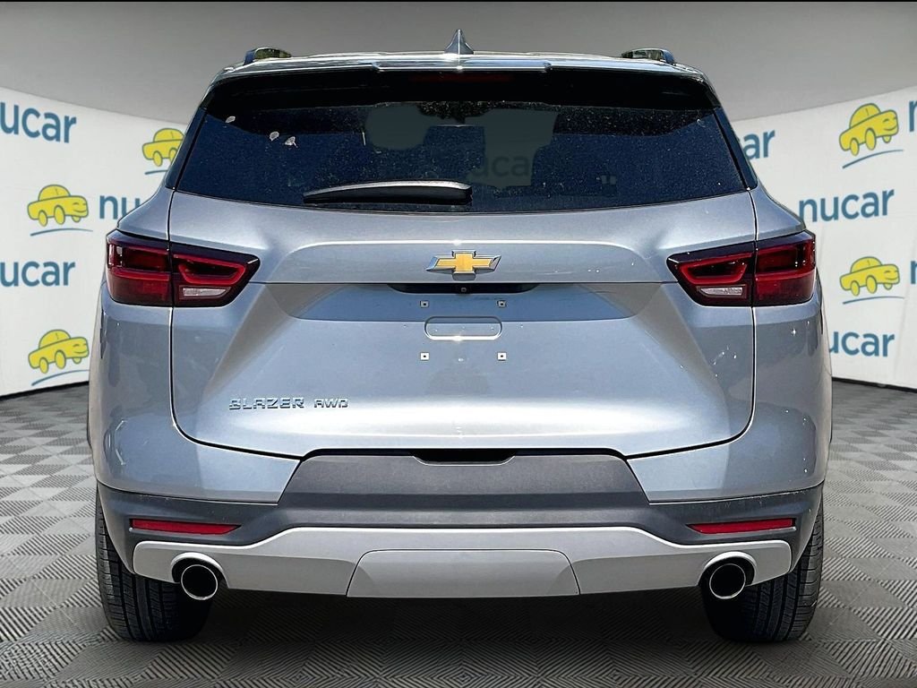 Used 2023 Gray Chevrolet LT image 5