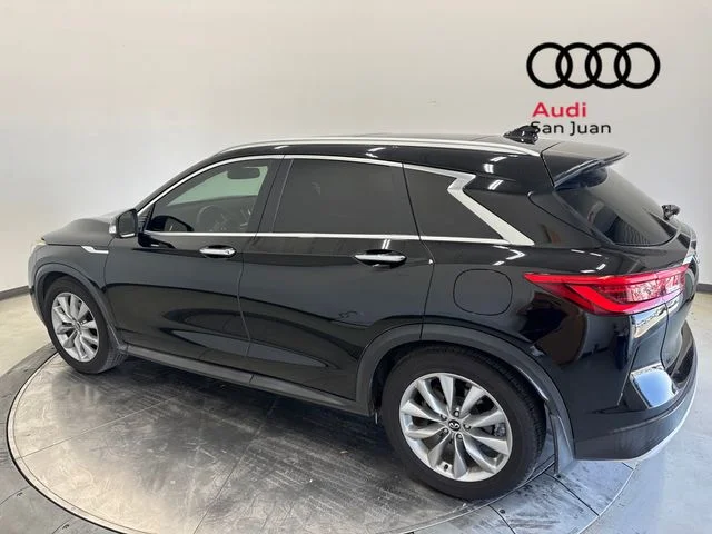 Used 2019 Black INFINITI LUXE image 39