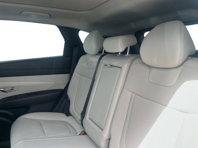 Certified Used 2025 White Hyundai SEL Convenience image 13