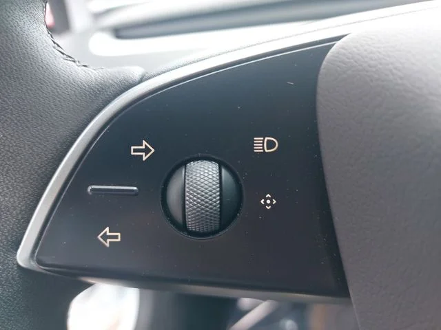 Used 2025 White Tesla Long Range image 17