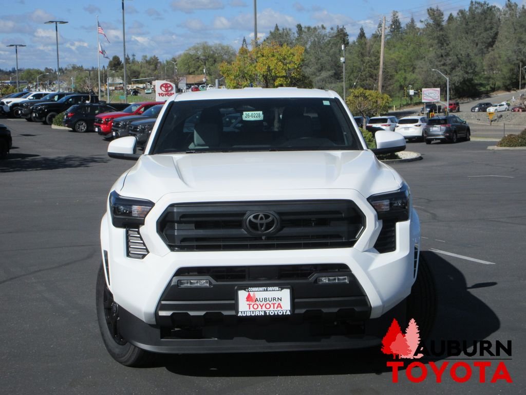 2026 Toyota Tacoma SR5 - Photo 13