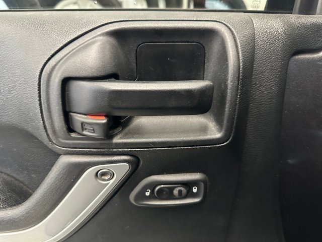 Used 2017 Gray Jeep Rubicon image 18