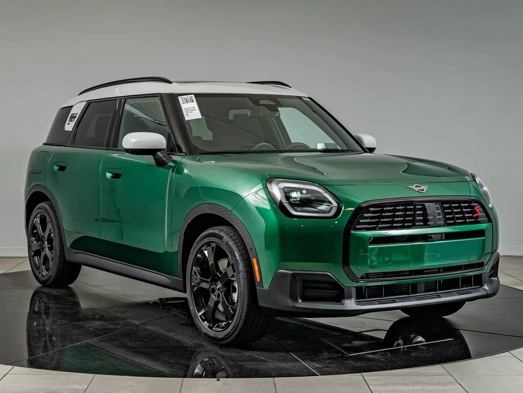 New 2027 British Racing Green MINI Iconic image 3