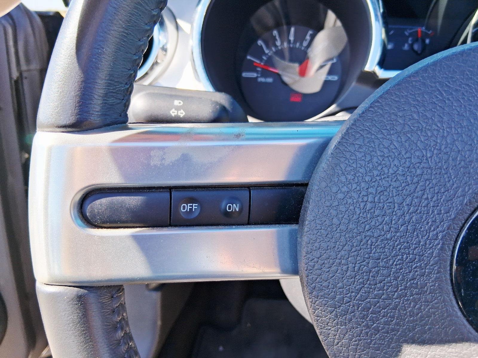 Used 2007  Ford GT Deluxe image 26