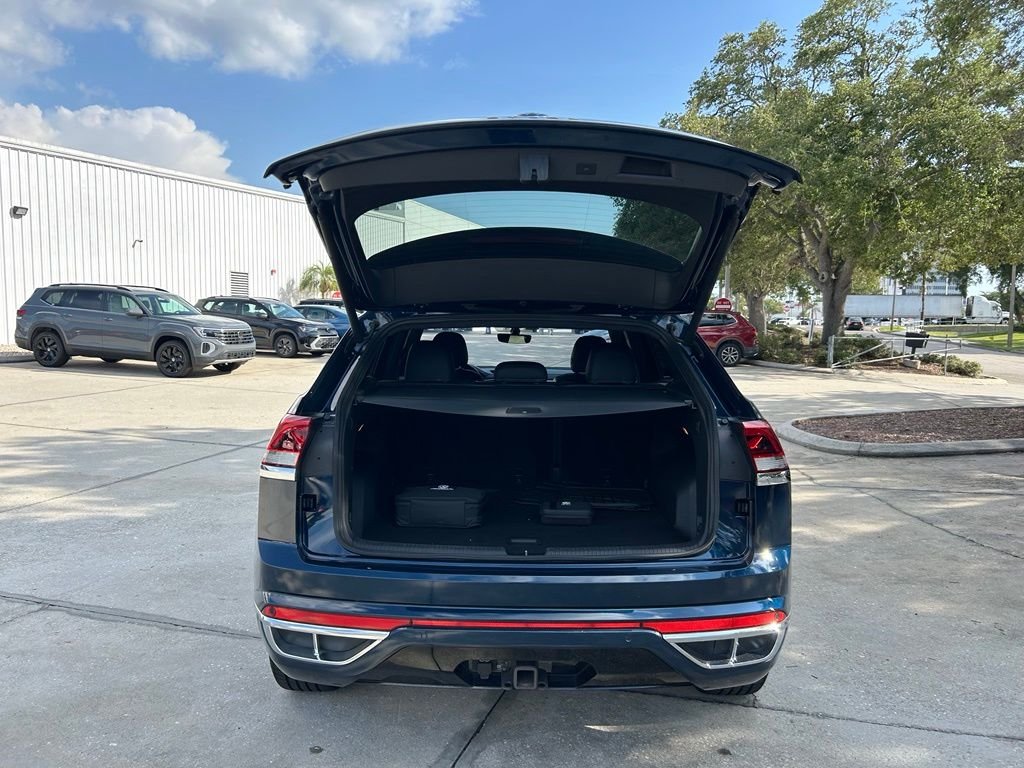 Certified Used 2021  Volkswagen 3.6L V6 SE w/Technology R-Line image 39