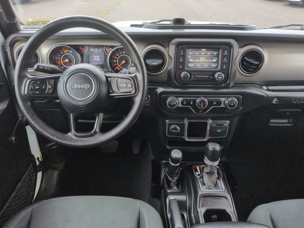 Used 2018 Bright White Clearcoat Jeep Unlimited Sport image 21