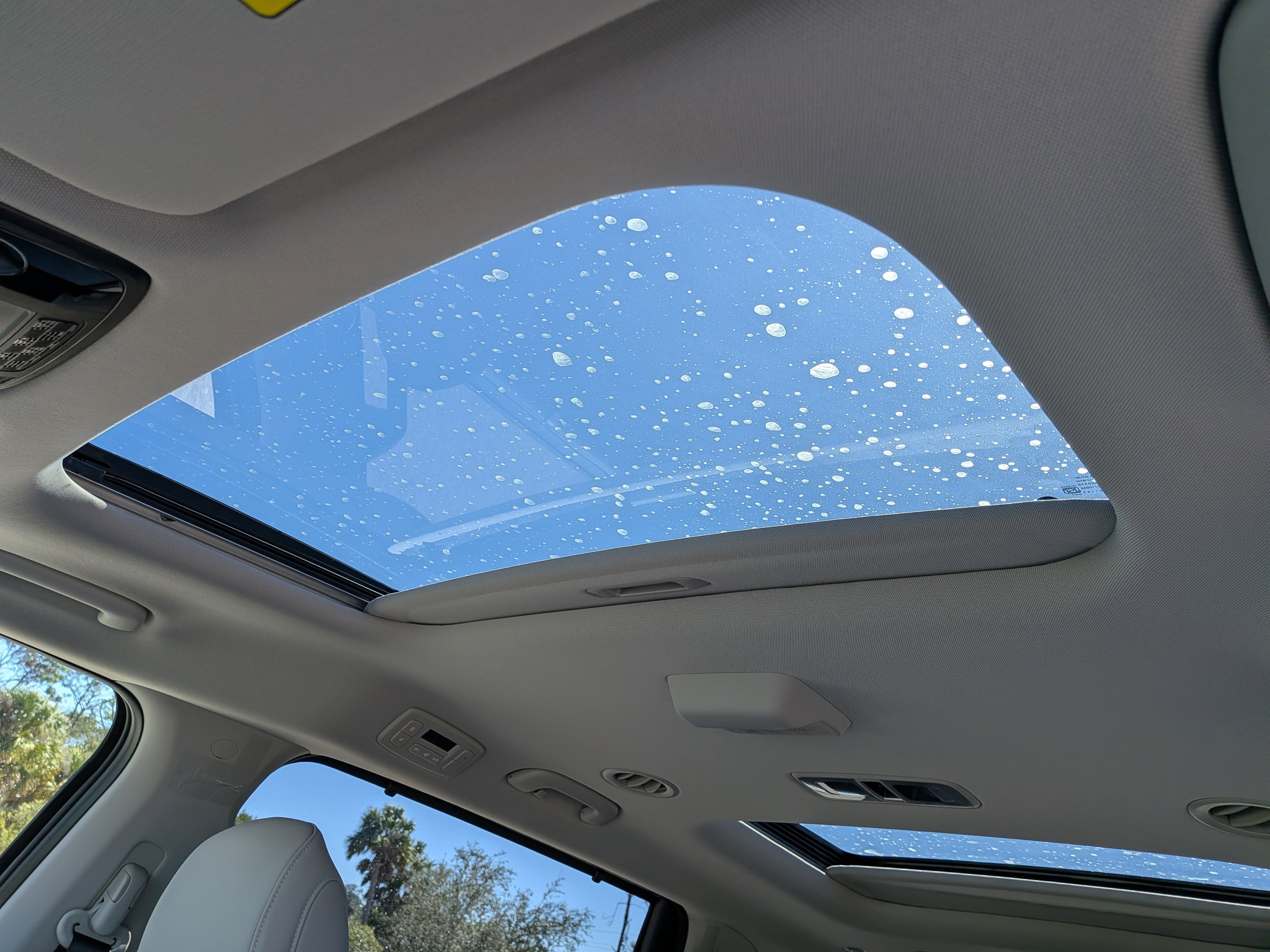 New 2026 Ceramic Silver Kia SX image 27