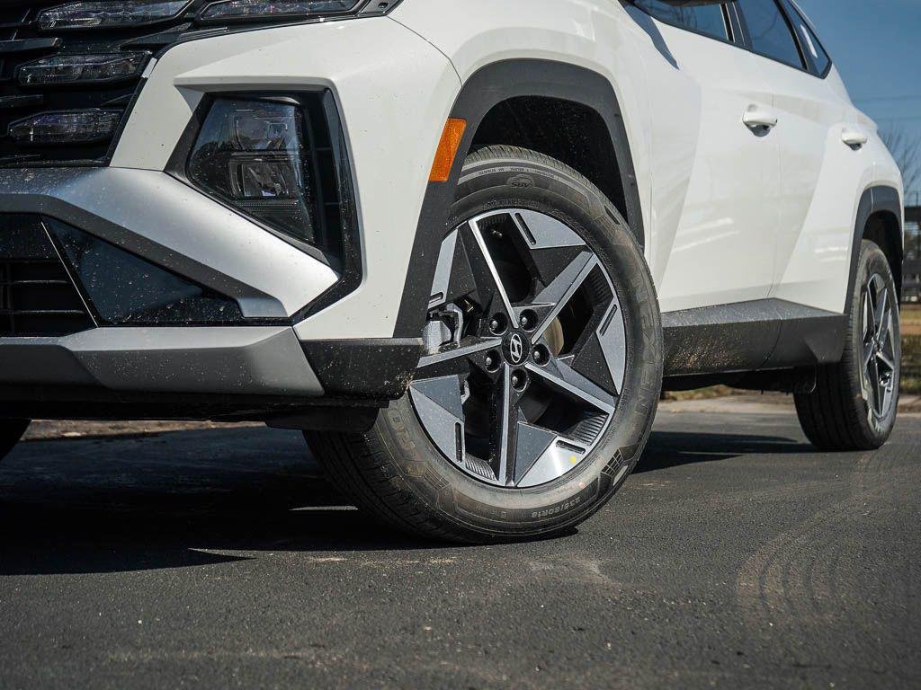 New 2026 Creamy White Pearl Hyundai SEL AWD image 32