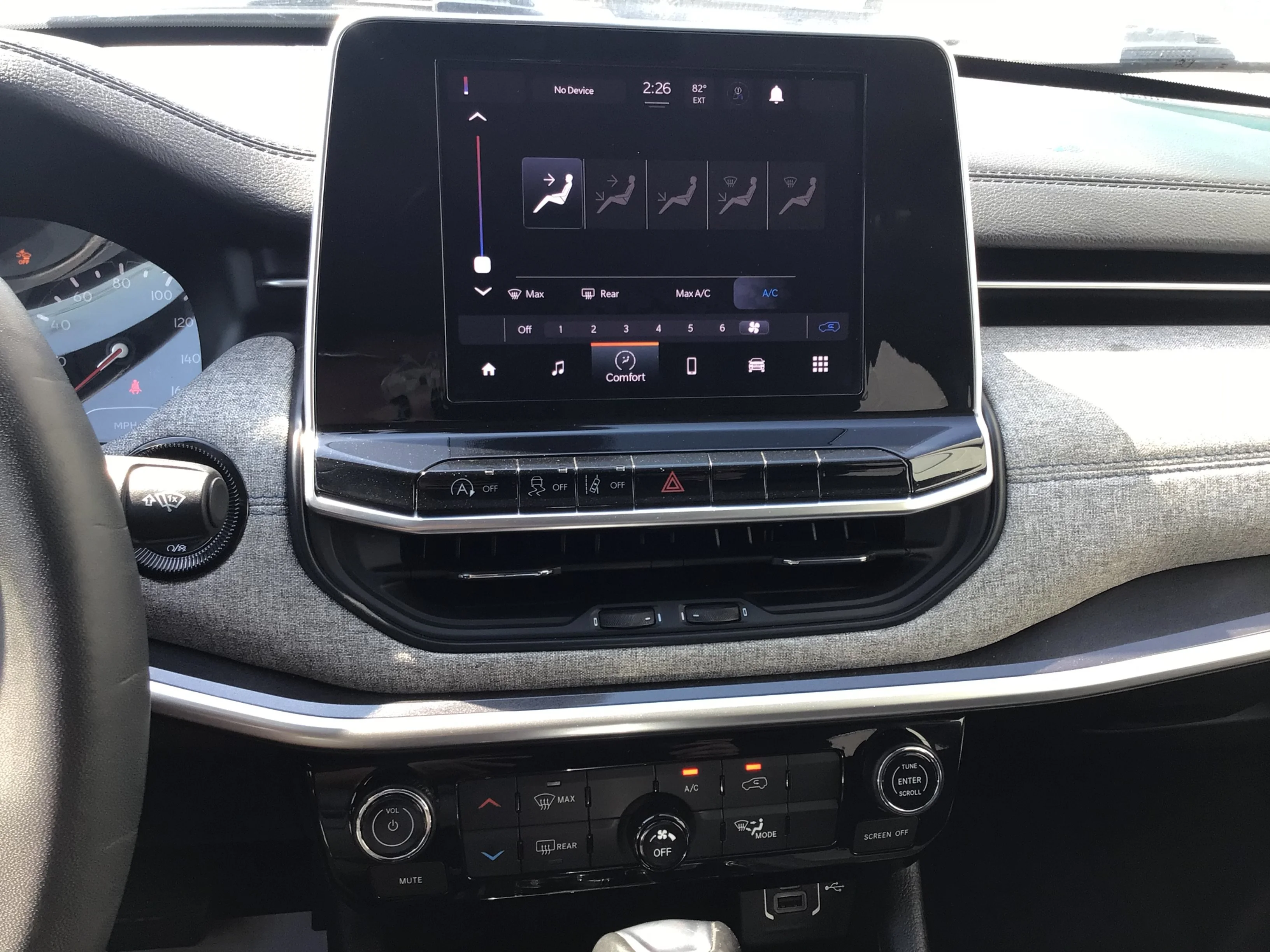 Used 2022 Black Jeep Latitude image 15