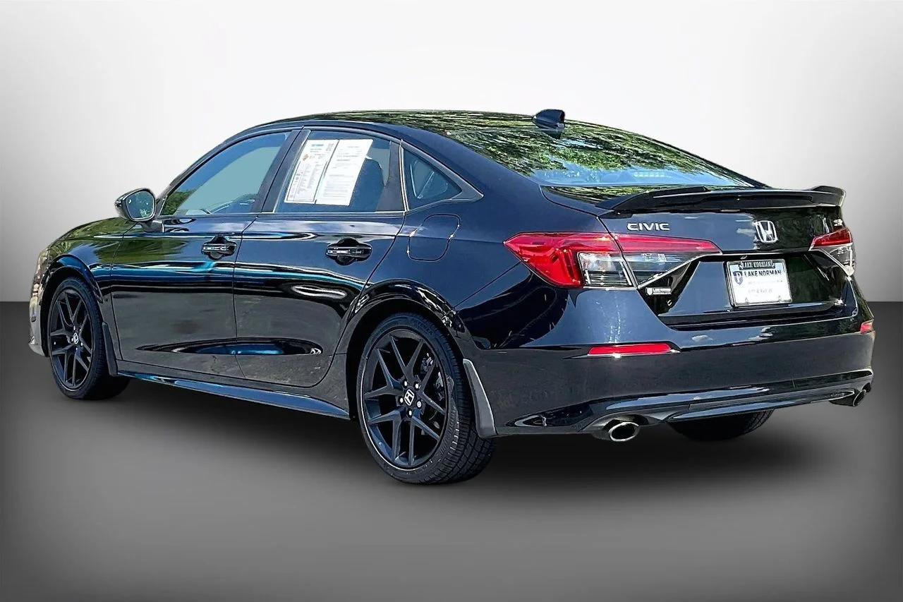 Certified Used 2022  Honda Si image 6