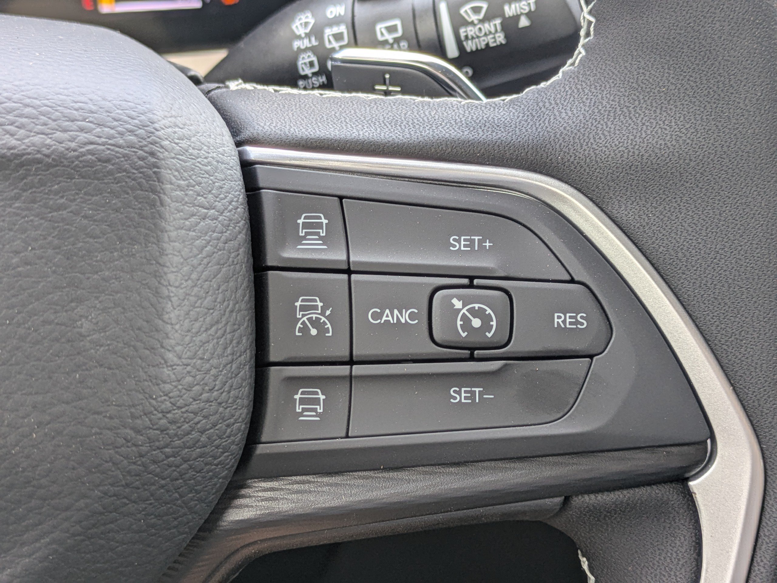 New 2026 Silver Zynith Exterior Paint Jeep Laredo X image 21
