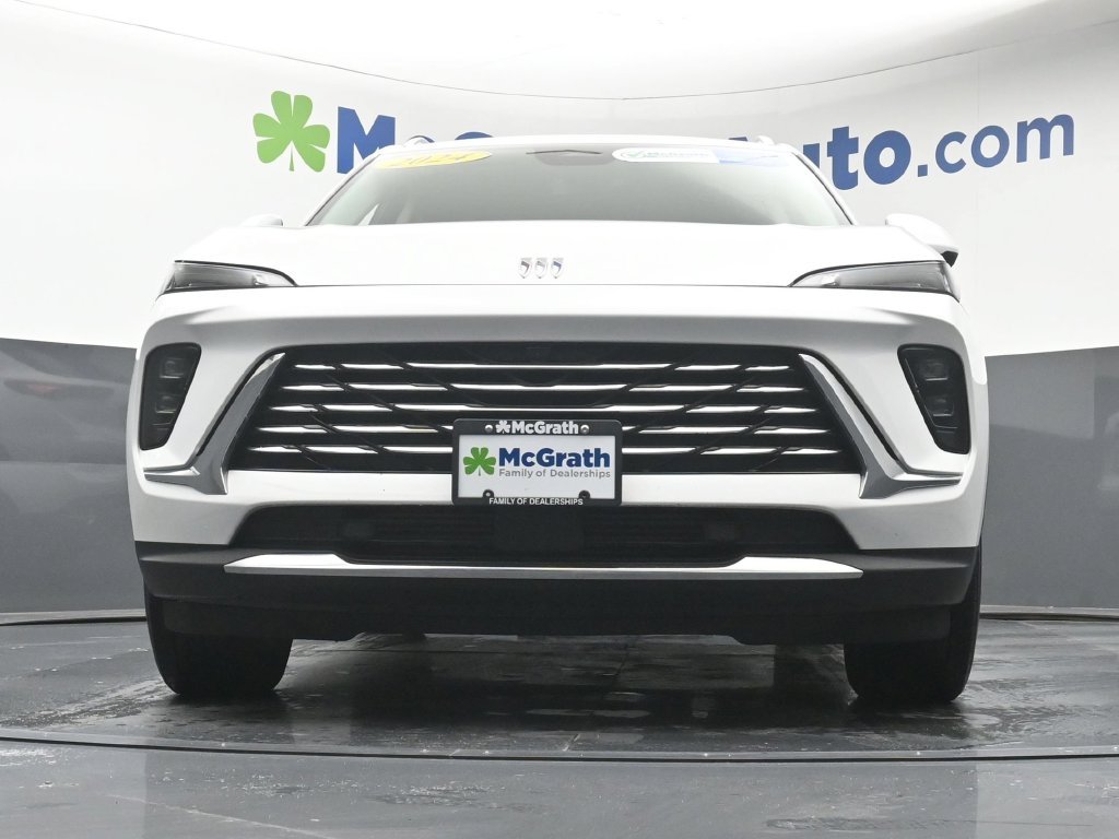 Used 2024 White Buick Preferred image 7