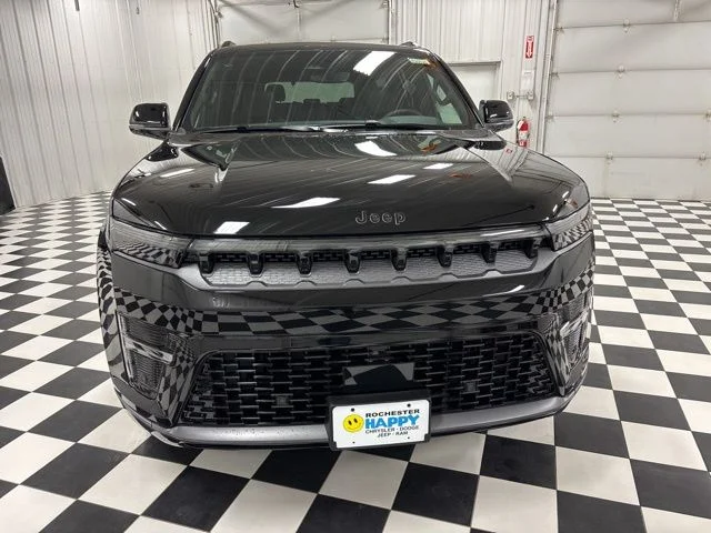 New 2026 High Gloss Black Exterior Paint Jeep Limited Altitude image 2