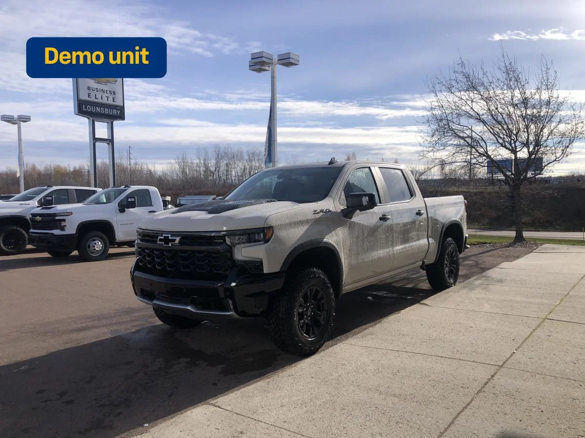 Used 2026 White Chevrolet 4WD Crew Cab 147" ZR2 image 4