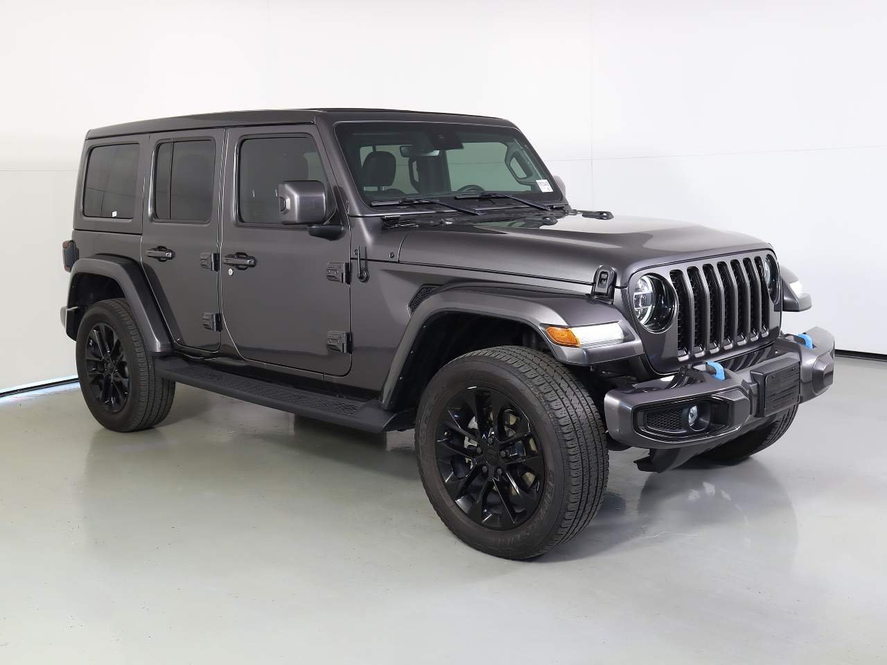Used 2021 Gray Jeep Sahara 4xe image 5