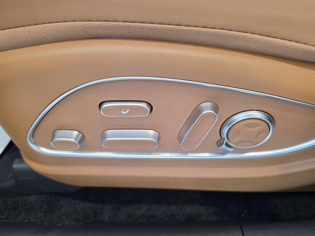 New 2027  Hyundai Calligraphy FWD image 36