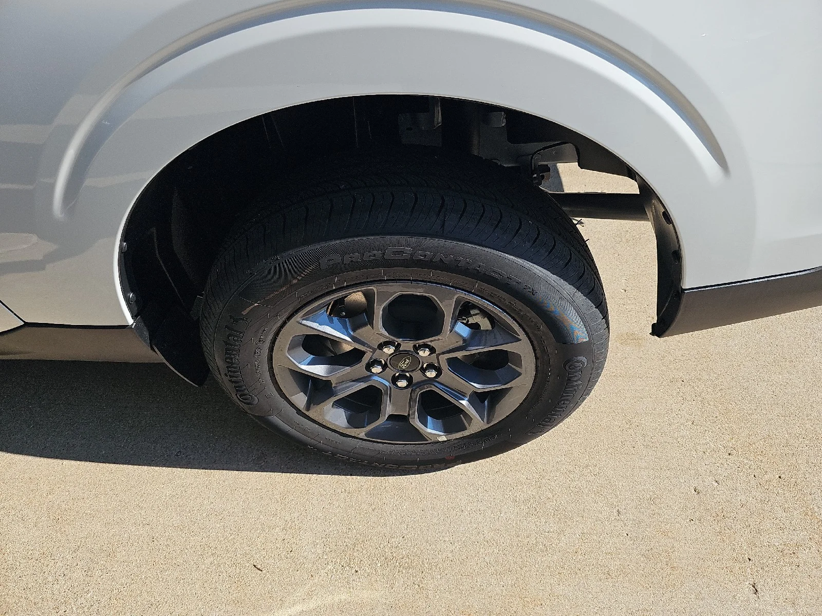 New 2026 Oxford White Ford XLT image 13
