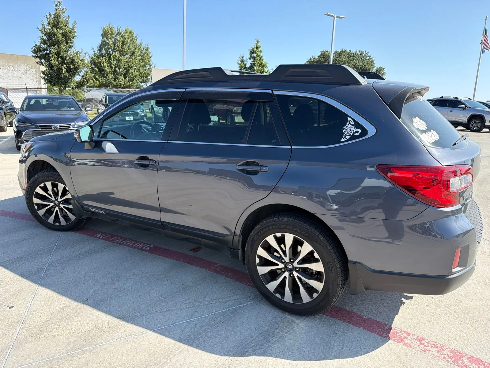 Used 2015 Gray Subaru 2.5i image 4
