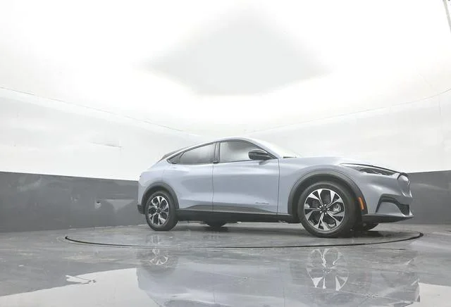 New 2026 Glacier Gray Metallic Tri-coat Ford Select image 31