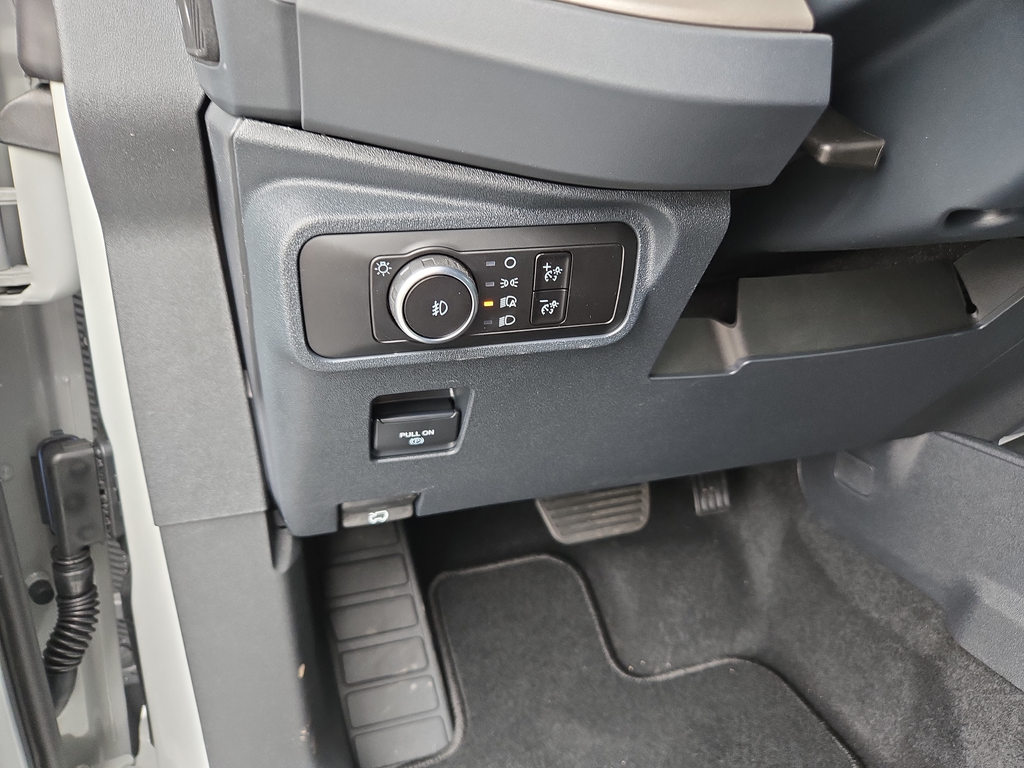 New 2026 Avalanche Gray Ford Outer Banks® image 15