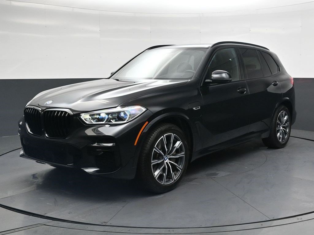 Used 2022 Black Sapphire Metallic BMW xDrive45e image 8