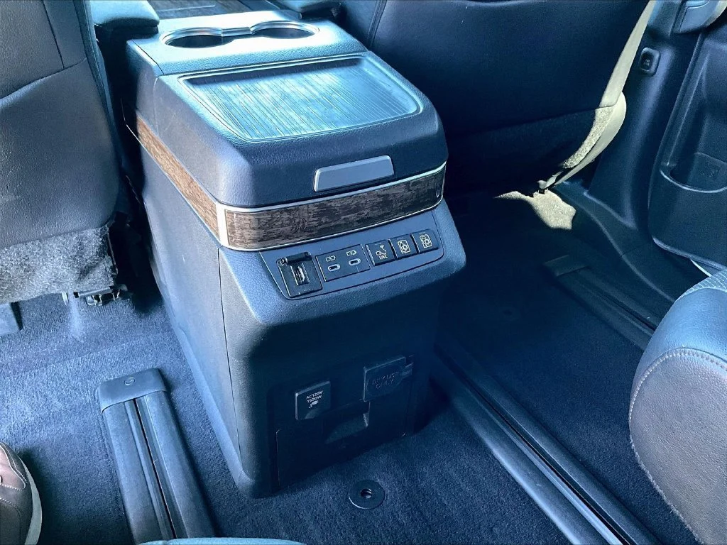 Used 2025 Wind Chill Pearl Toyota Platinum image 10